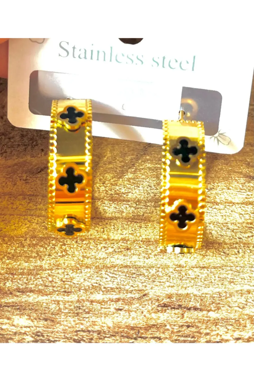 Gold Renk Lüks Gösterişli Figürlü Küpe