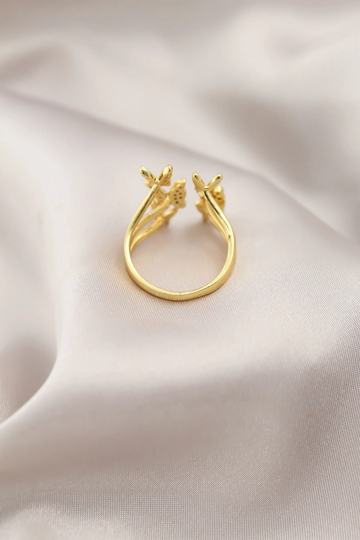 Gold Renk Metal Kelebek Model Kadın Yüzük - Lisinya Gold Renk Metal Kelebek Model Kadın Yüzük - Lisinya