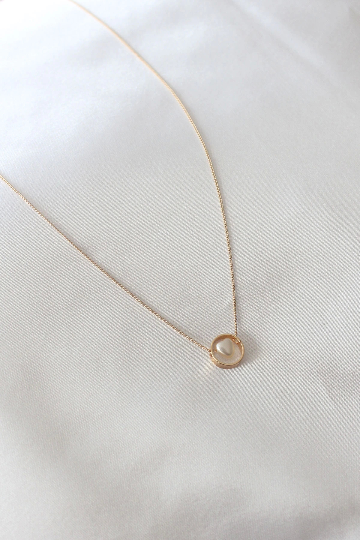 Butik Gold Renk Minimal Kalp Figür Kadın Kolye