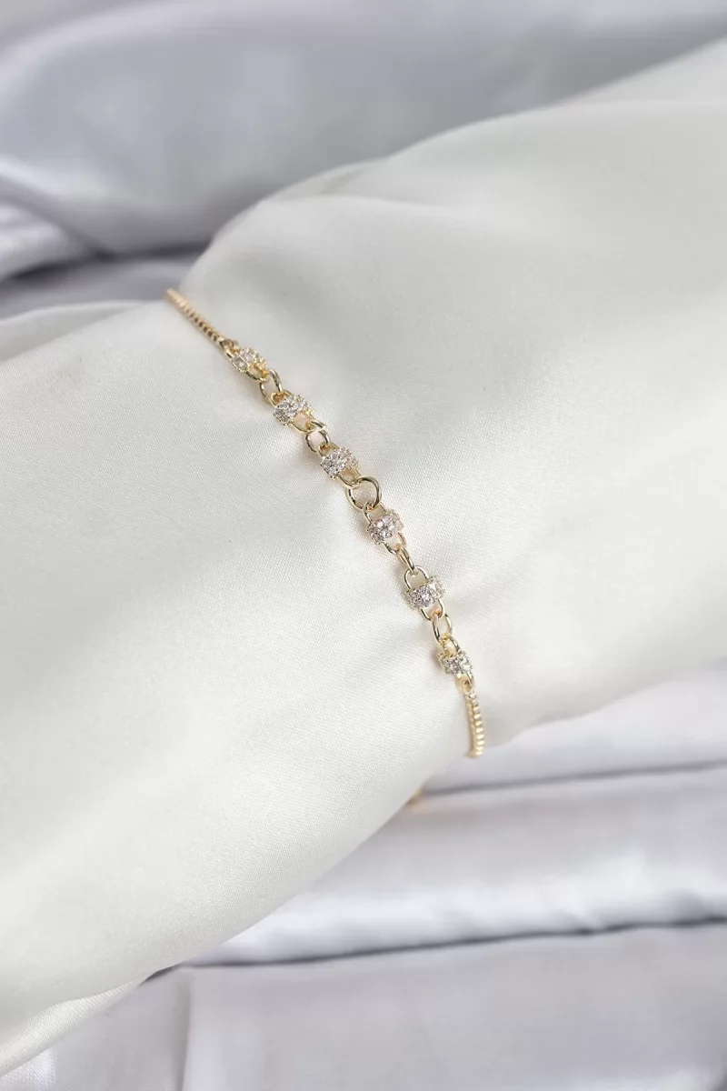 Gold Renk Zincir Model Zirkon Taşlı Pirinç Asansörlü Kadın Bileklik - Lisinya