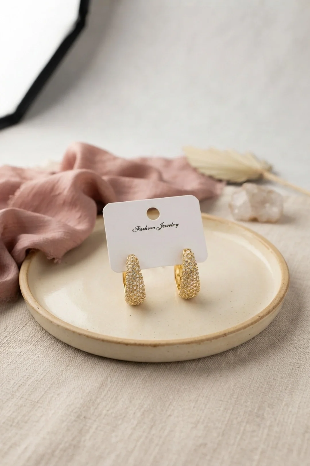 Gold Renk Zirkon Taşlı Damla Halka Model Kadın Küpe Fiyatı, Yorumları ve Özellikleri