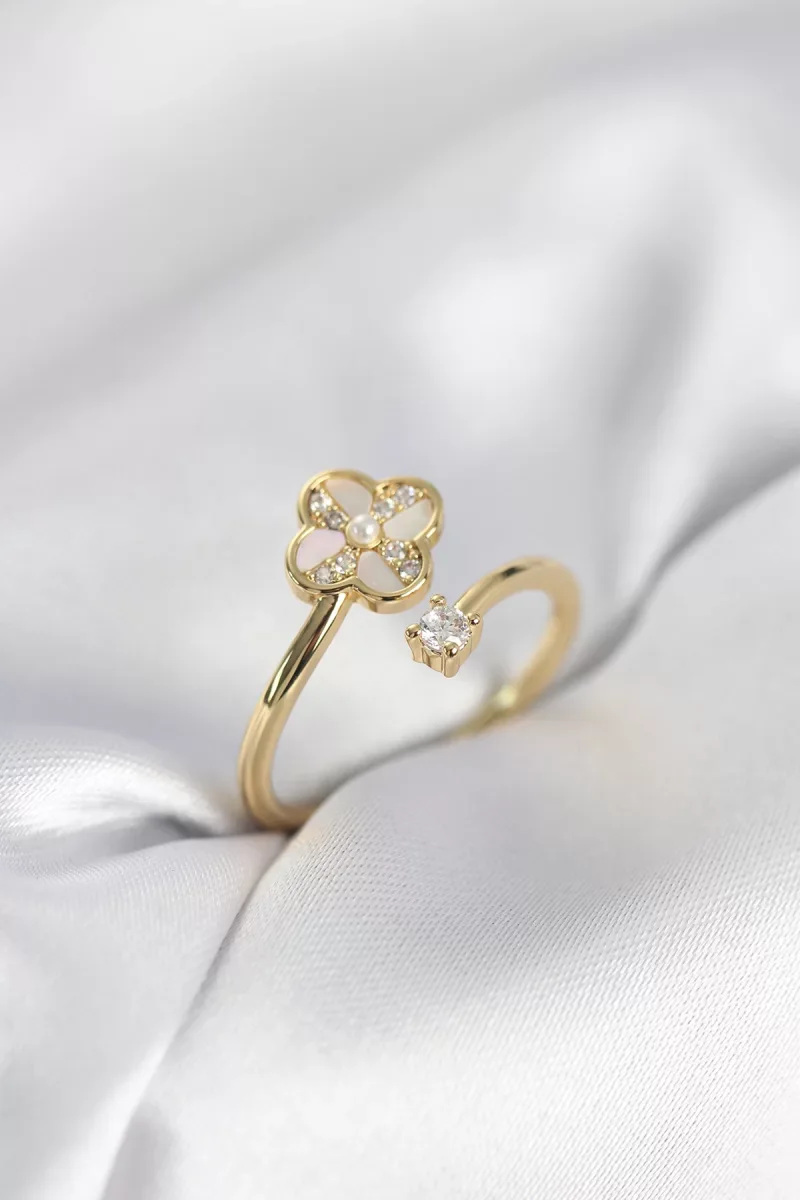 Gold Renk Zirkon Taşlı Yonca Model Kadın Yüzük - Lisinya