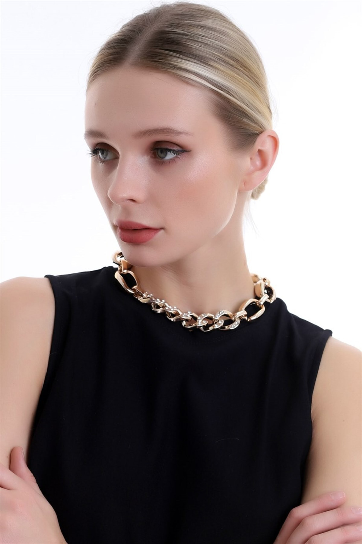 Gold Renkli Taşlı Zincir Çelik Zarif Ve Şık Kolye