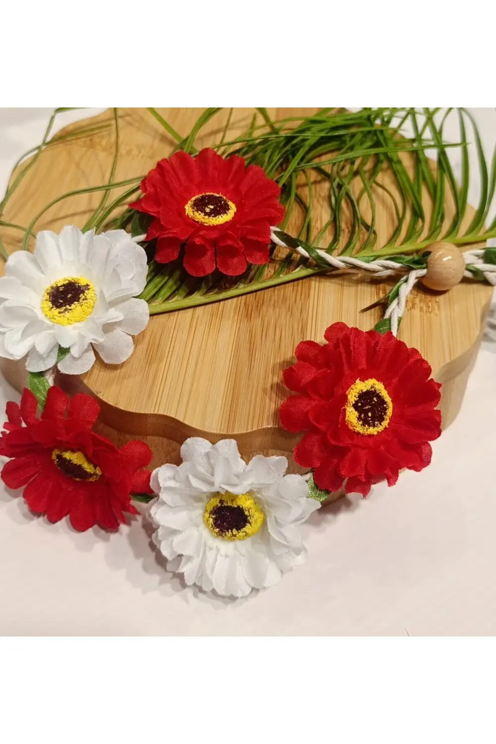 Gösterişli Çiçekli Figürlü Örgü Taç