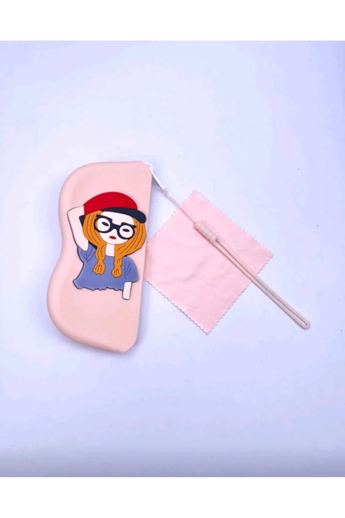 Gözlüklü Kadın Figürlü Pembe Asılabilir Silikon Gözlük Çantası