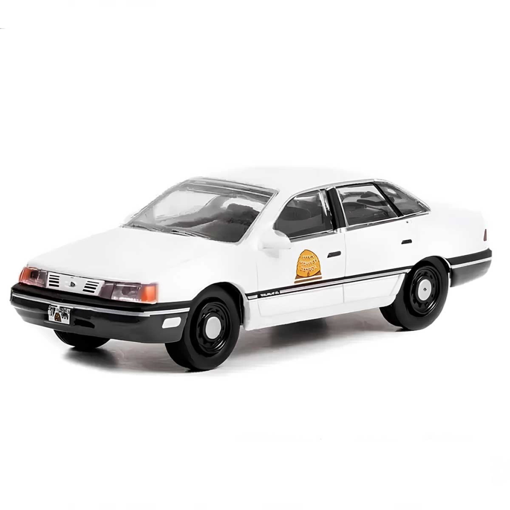 Greenlight 1/64 1990 Ford Taurus Greenlight 1/64 1990 Ford Taurus