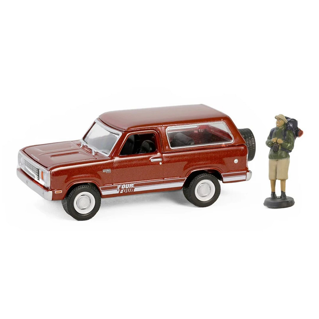 Greenlight 1/64 The Hobby Shop Series 16- 1978 Plymouth Trail Dus