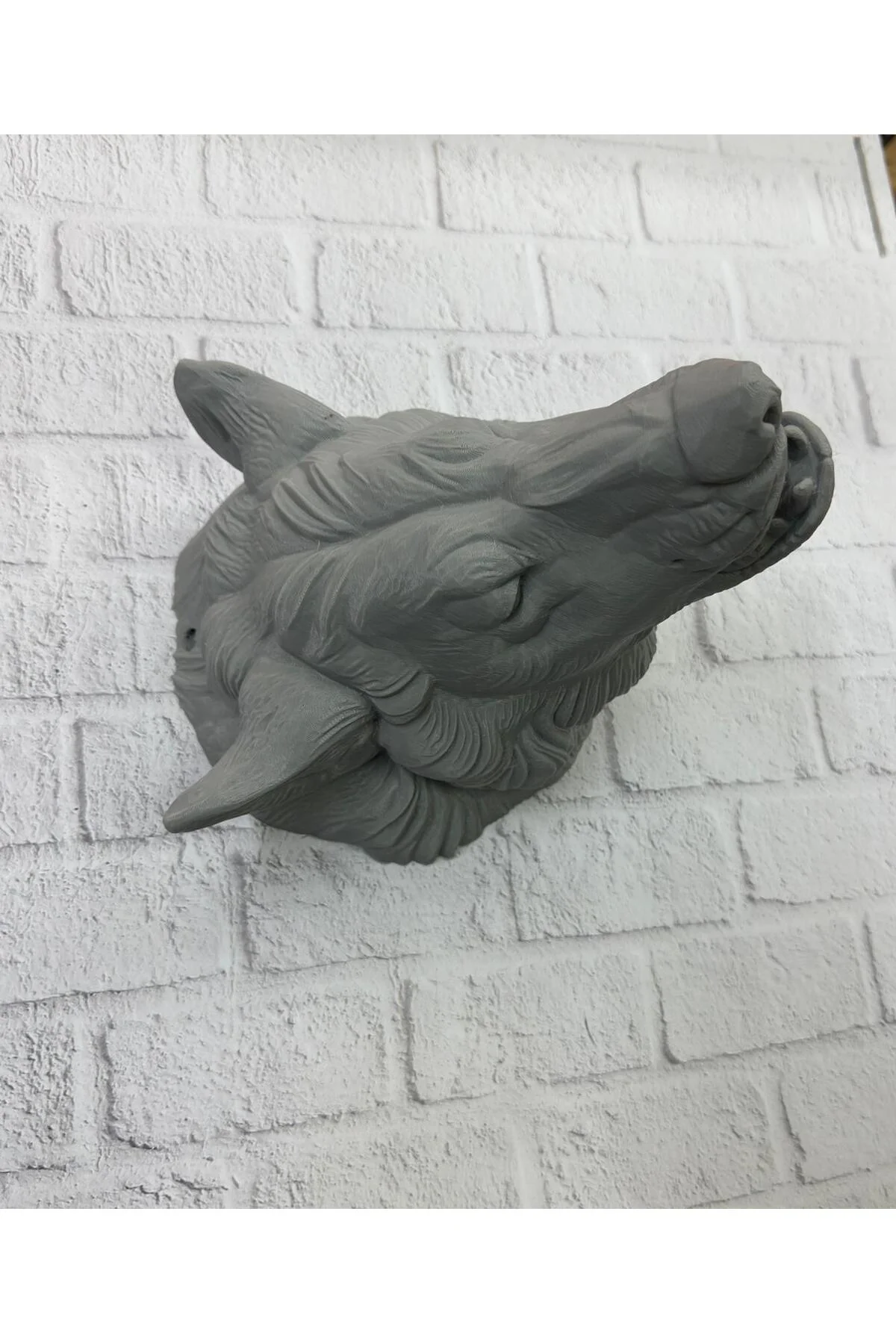 Gri Kurt Duvar Biblosu Güçlü Detaylı Dekoratif Tasarım 25x19 cm - Gri Kurt Duvar Biblosu Güçlü Detaylı Dekoratif Tasarım 25x19 cm -