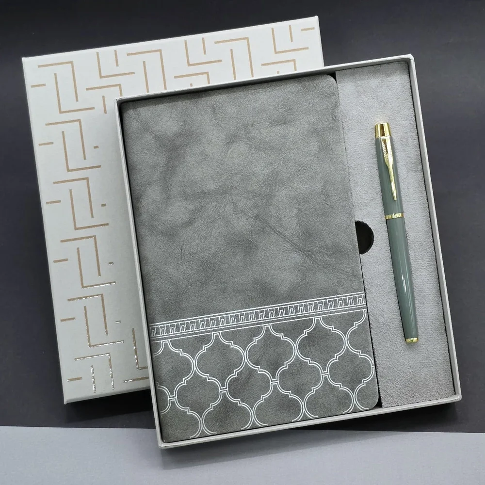 Gri Renk Defter Ve Metal Roller Kalem Seti