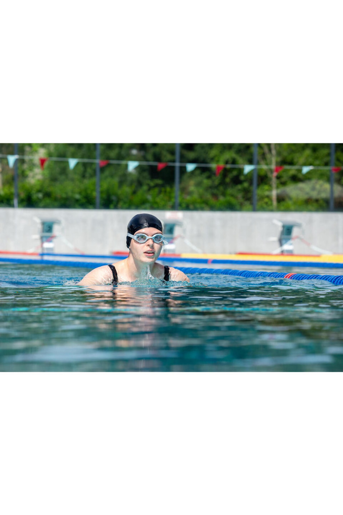 Gri Yüzücü Gözlüğü