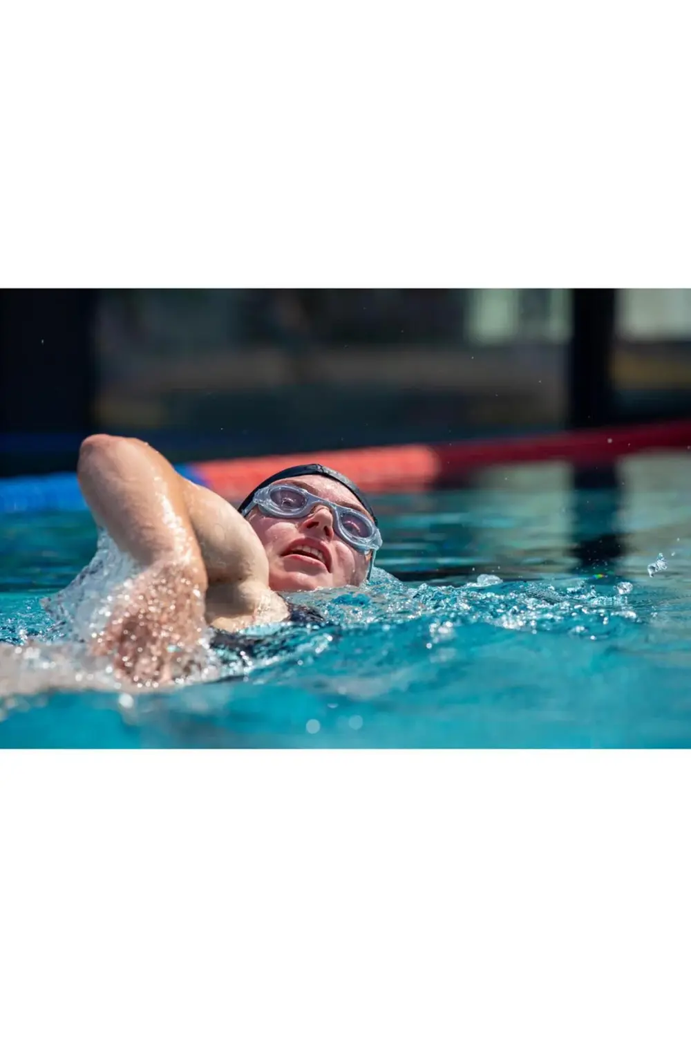 Gri Yüzücü Gözlüğü