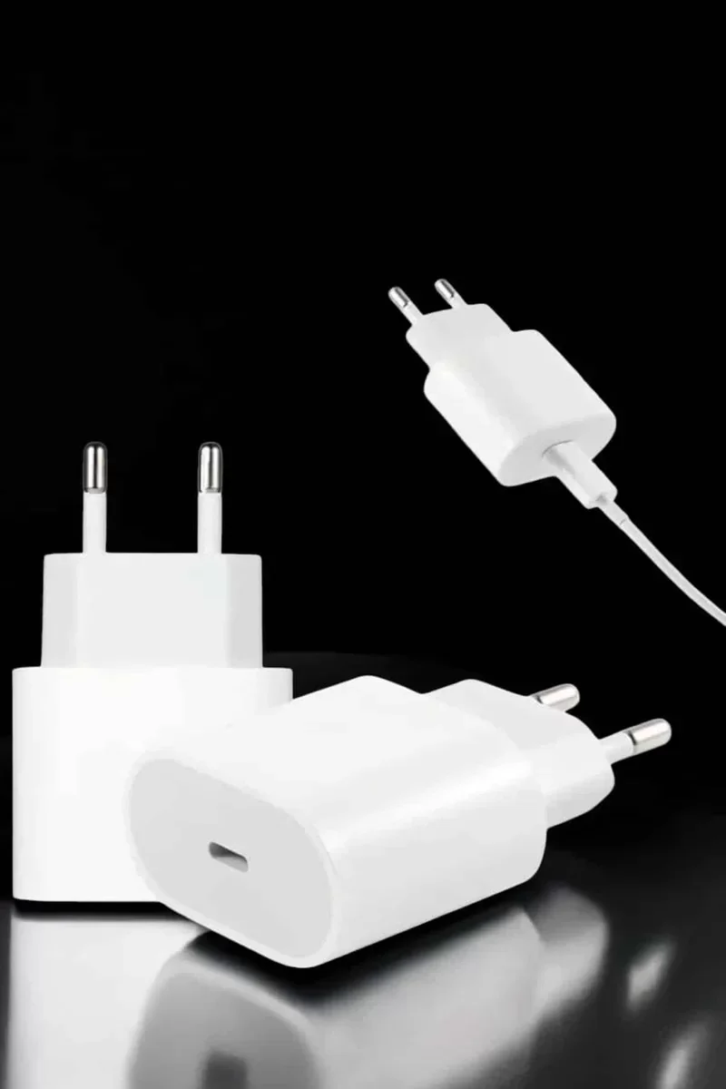 Güç Adaptörü ve Kablosu: 15/15 Pro Max Uyumlu Hızlı Şarj ve Akım Koruma Teknolojisi