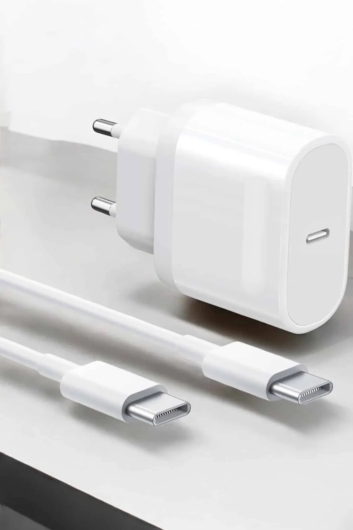 Güç Adaptörü ve Kablosu Şarj Aleti 15/15 Pro Max Uyumlu Hızlı Şarj Güç Adaptörü ve Kablosu Şarj Aleti 15/15 Pro Max Uyumlu Hızlı Şarj