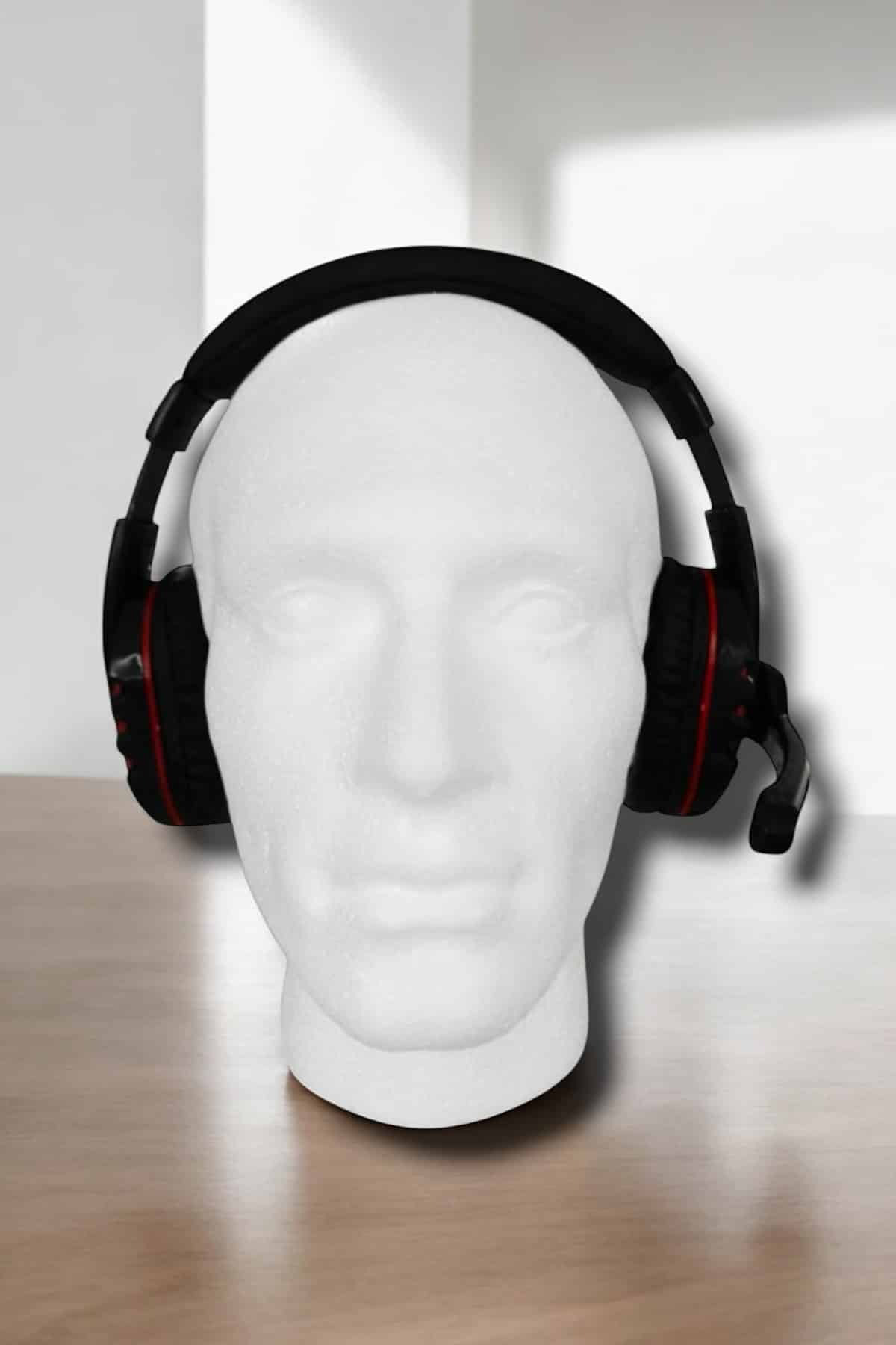 Güçlü Bass ve Suya Dayanıklı, Kablolu Oyuncu Kulaklığı ile Kesint