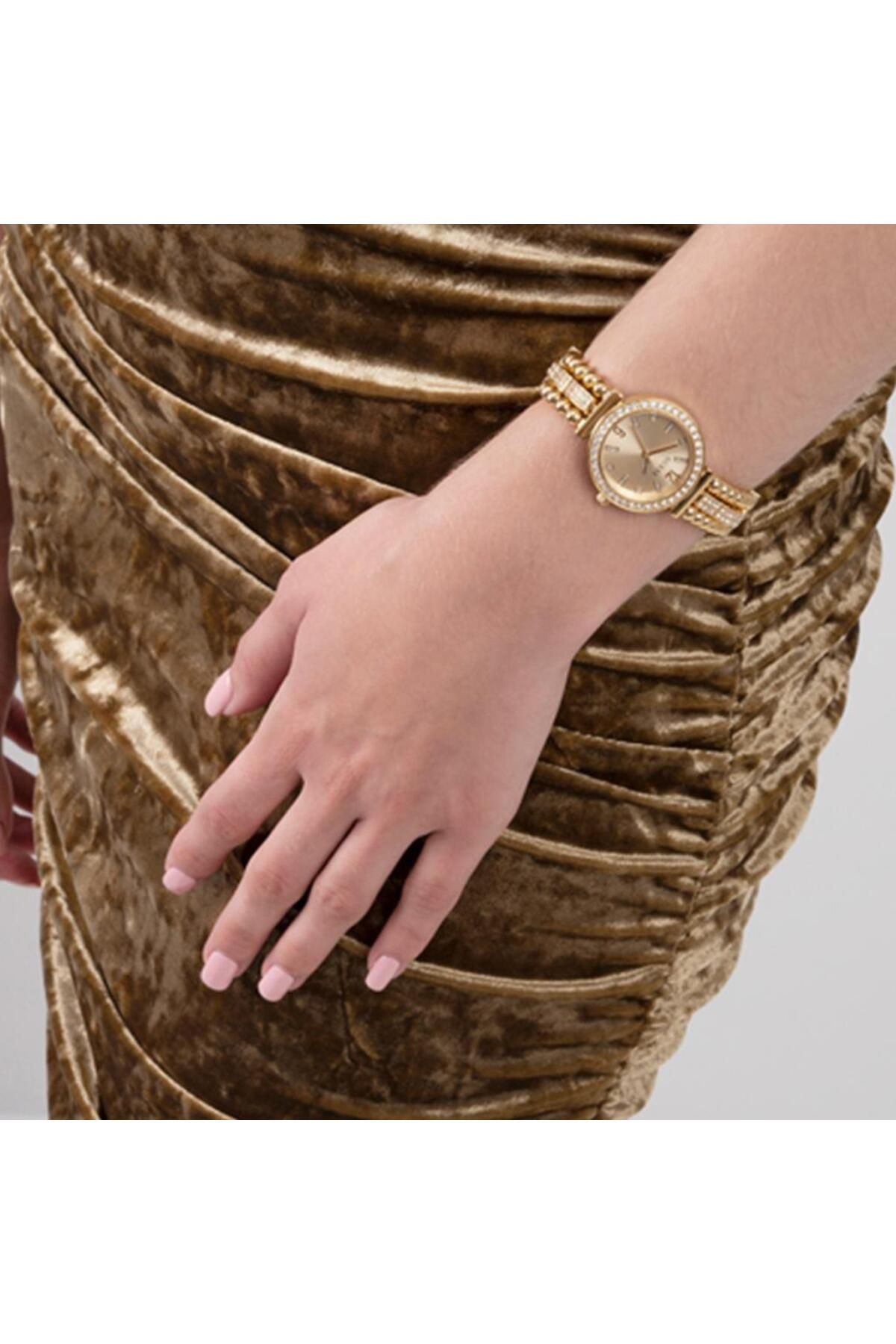 Guess Gugw0401l2 Çelik Kasa Çelik Kordonlu Kadın Kol Saati Guess Gugw0401l2 Çelik Kasa Çelik Kordonlu Kadın Kol Saati Fiyatı, Yorumları ve Özellikleri
