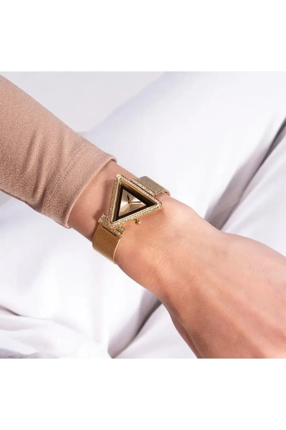 GUGW0508L2 Kadın Kol Saati