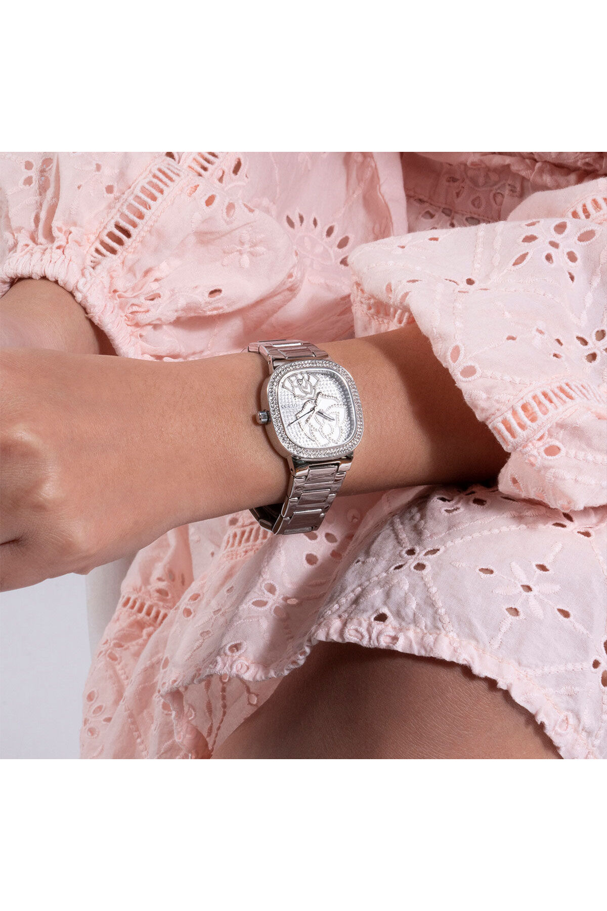 Gugw0544l1 Kadın Kol Saati