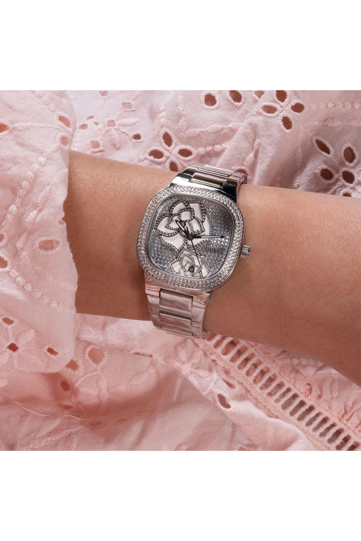 Gugw0544l1 Kadın Kol Saati