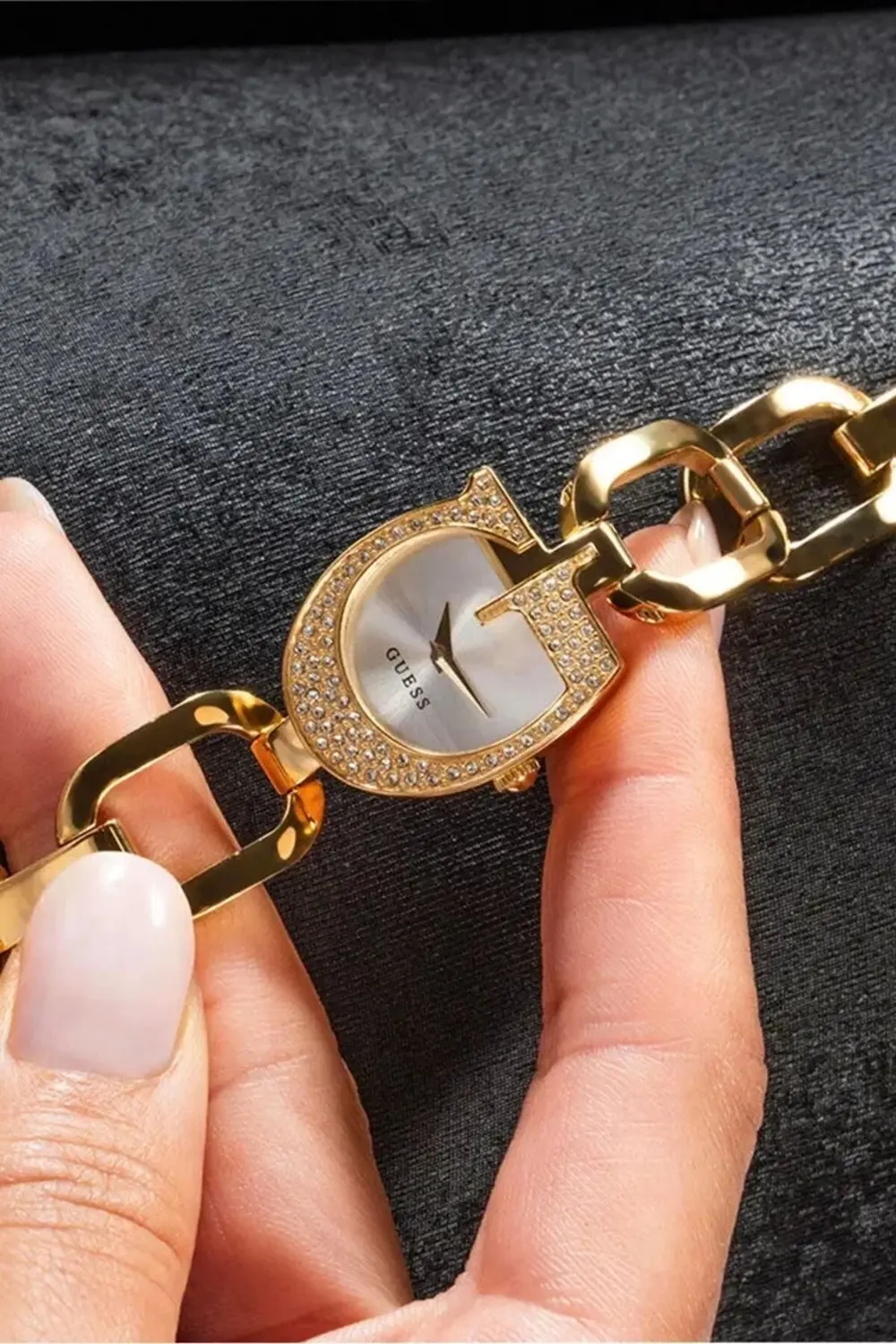 GUGW0683L2 Kadın Kol Saati