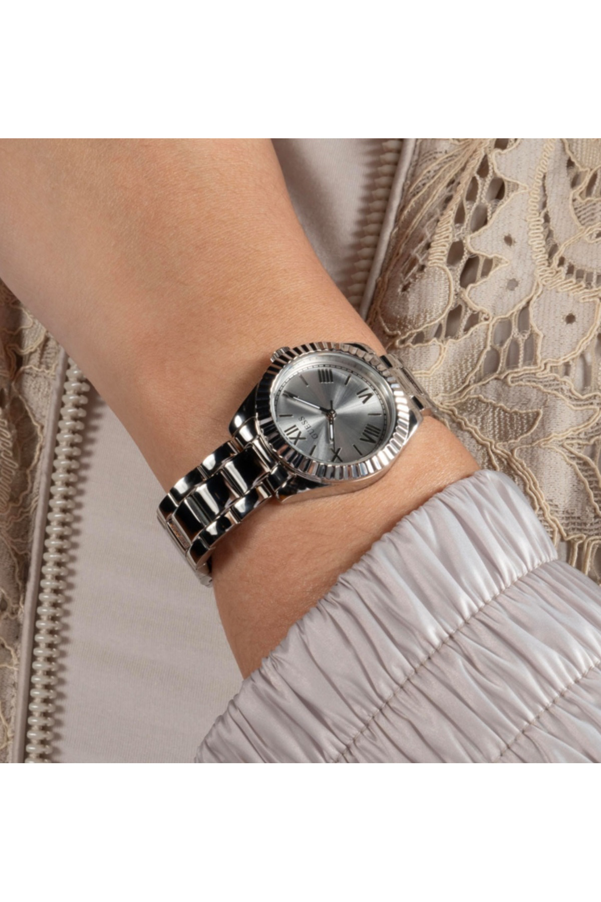 GUGW0687L1 Kadın Kol Saati