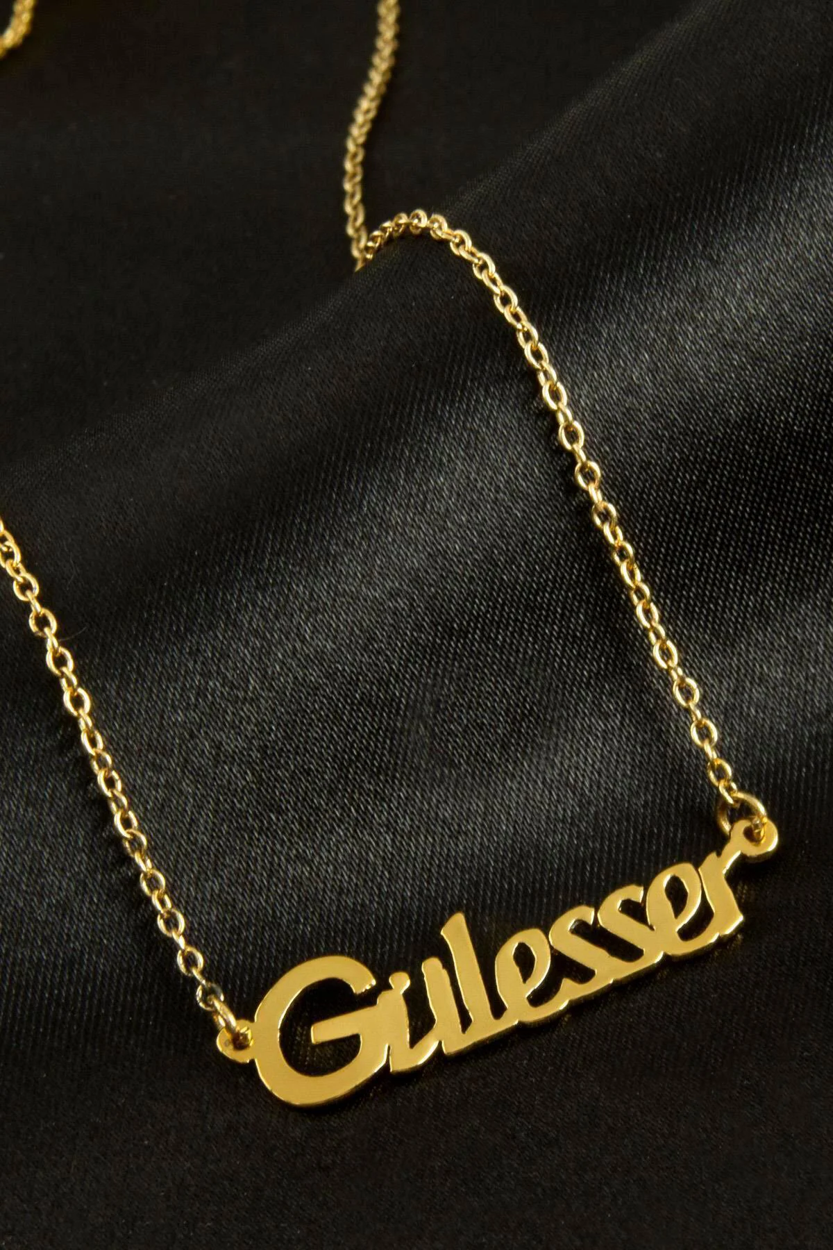 Gülesser isimli kolye (Kişiye Özel) Gülesser isimli kolye (Kişiye Özel)