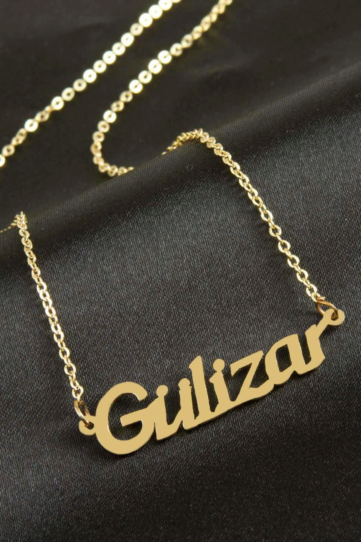 Gülizar Isimli Kolye (Kişiye Özel) Gülizar Isimli Kolye (Kişiye Özel)