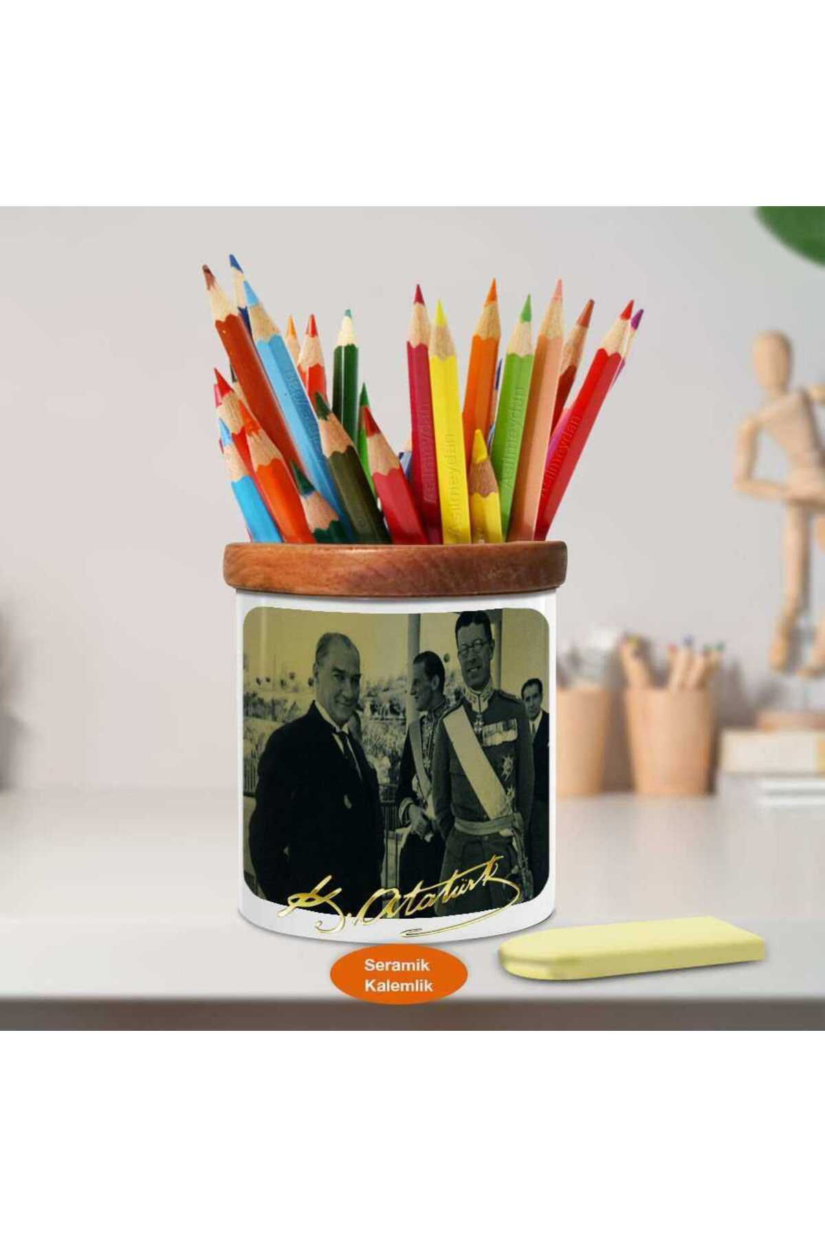 Asilmeydan Gülümseyen Mustafa Kemal Atatürk Ahşap Seramik Kalemlik-774