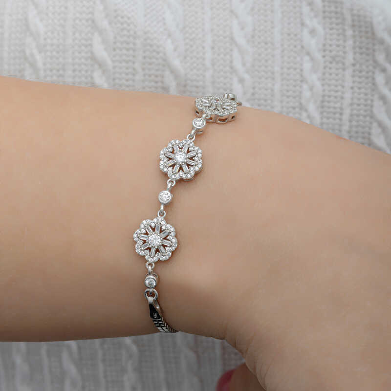Stillove Gümüş Baget Çiçek Desenli Kadın Bileklik Sl6618 Stillove Gümüş Baget Çiçek Desenli Kadın Bileklik Sl6618