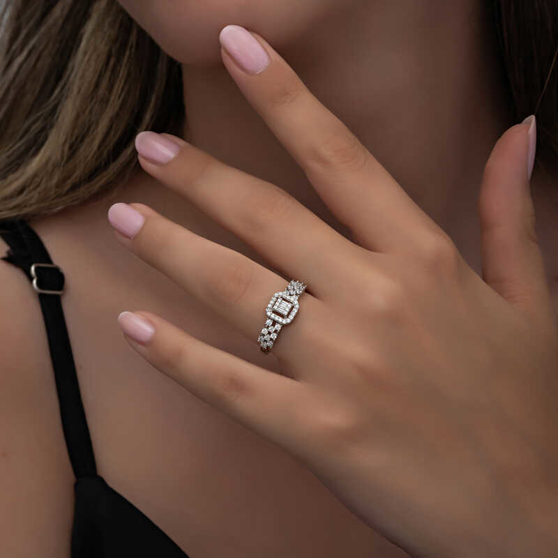 Stillove Gümüş Baget Taşlı Kadın Yüzük Sl6267 Stillove Gümüş Baget Taşlı Kadın Yüzük Sl6267