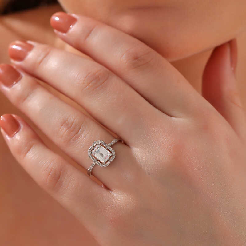 Stillove Gümüş Beyaz Baget Taşlı Kadın Yüzük Sl6217 Stillove Gümüş Beyaz Baget Taşlı Kadın Yüzük Sl6217