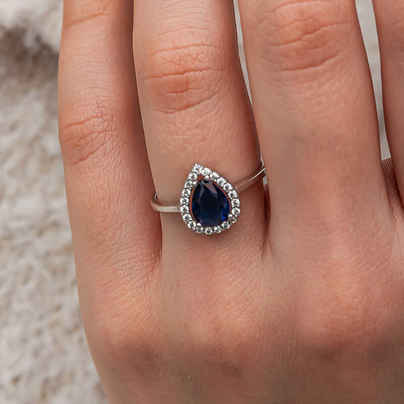 Gümüş Damla Safir Taşlı Kadın Yüzük SL12643 Gümüş Damla Safir Taşlı Kadın Yüzük SL12643