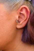 GÜMÜŞ DESEN DETAY ZİRKON TAŞ ÇELİK PİERCİNG TRAGUS HELİX KIKIRDAK GÜMÜŞ DESEN DETAY ZİRKON TAŞ ÇELİK PİERCİNG TRAGUS HELİX KIKIRDAK