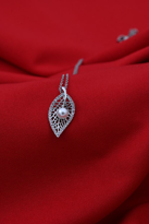 GÜMÜŞ İNCİ DETAY YAPRAK FİGÜR ÇELİK KOLYE-ÇKOL117