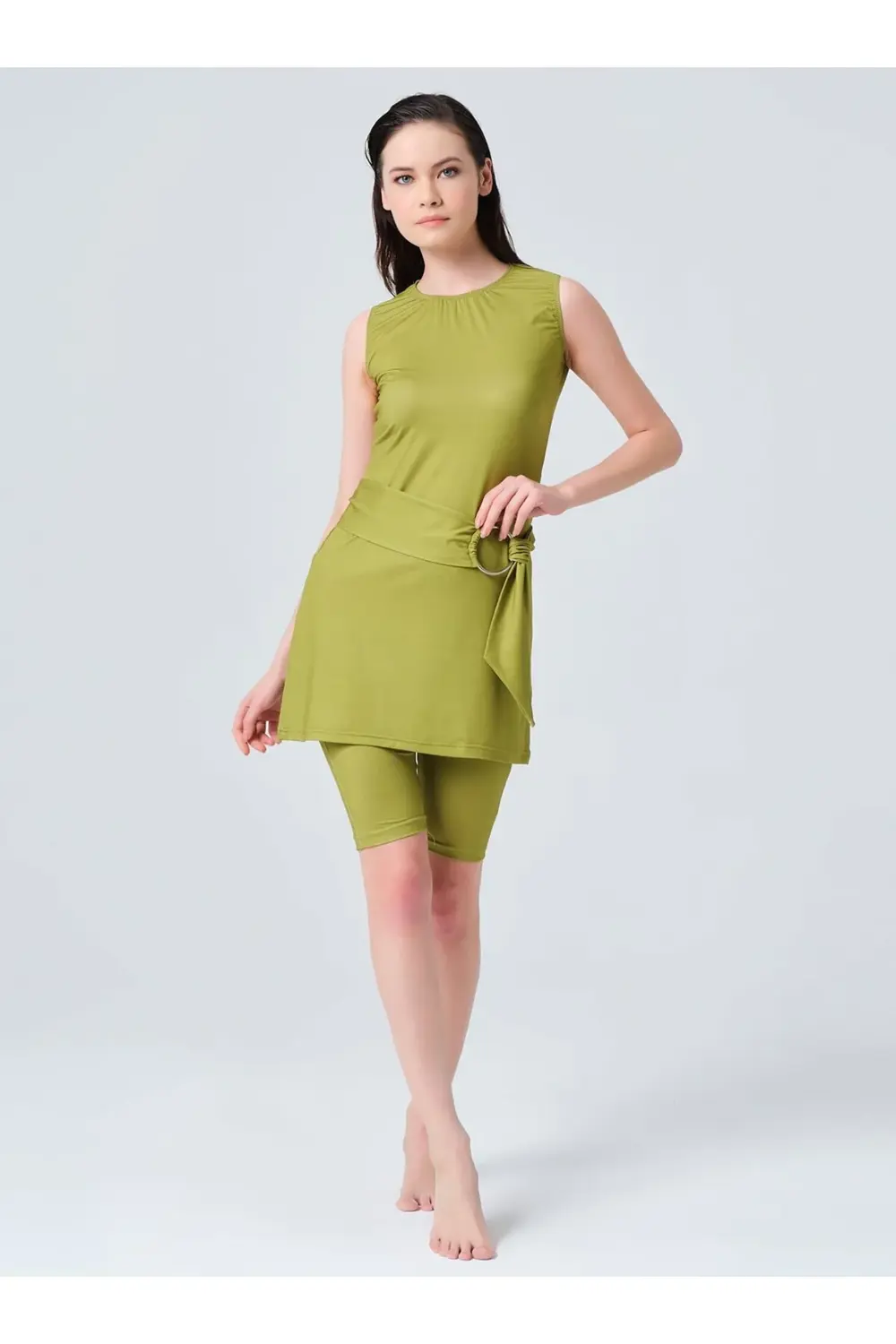 Gümüş Kemer Tokalı Sıfır Kol Yarı Kapalı Mayo