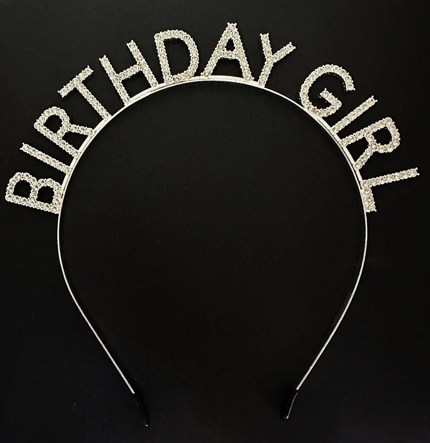 Gümüş Kristal Taşlı Birthday Girl Doğum Günü Tacı İthal Ürün A Kalite 17x16 Cm Bx40 Gümüş Kristal Taşlı Birthday Girl Doğum Günü Tacı İthal Ürün A Kalite 17x16 Cm Bx40