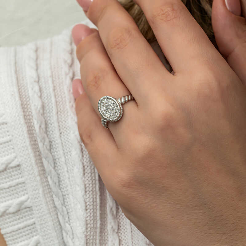 Gümüş Oval Zirkon Taşlı Kadın Yüzük SL8178