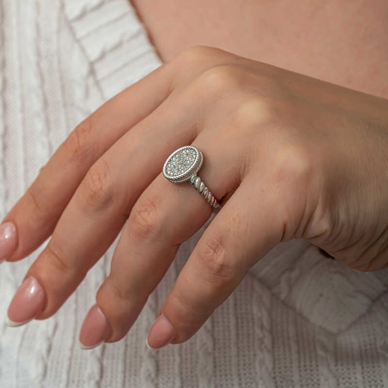 Gümüş Oval Zirkon Taşlı Kadın Yüzük SL8178