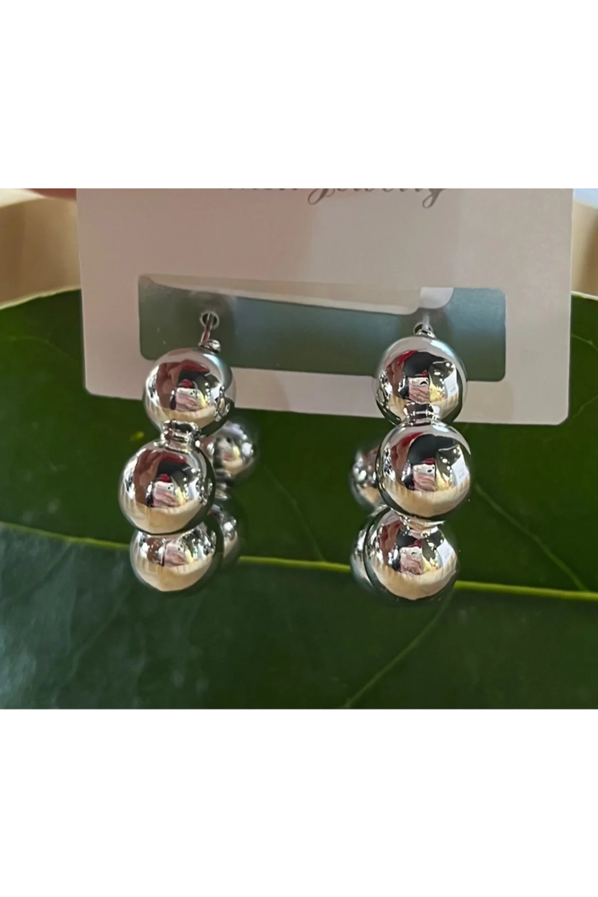 Gümüş Renk Lüks Gösterişli Çiçek Model Küpe