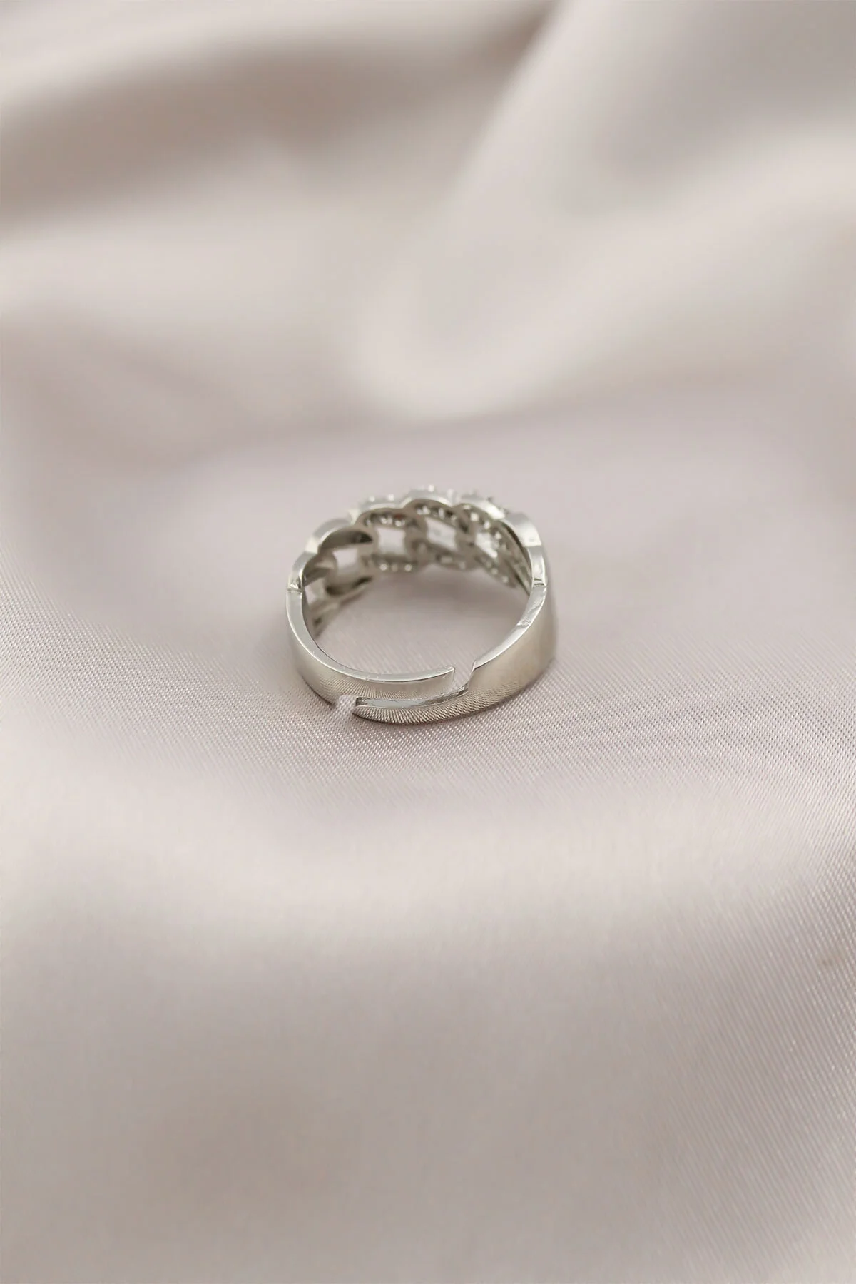 Gümüş Renk Metal Zincir Model Taşlı Kadın Yüzük - Lisinya