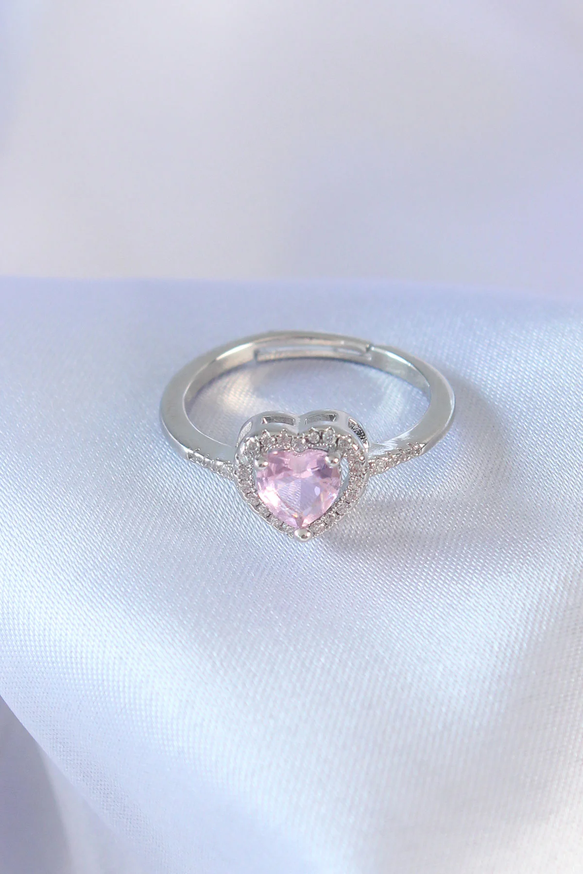 Gümüş Renk Pembe Zirkon Taşlı Kalp Charm Model Pirinç Kadın Yüzük - TJ-BYK2617 Gümüş Renk Pembe Zirkon Taşlı Kalp Charm Model Pirinç Kadın Yüzük - TJ-BYK2617