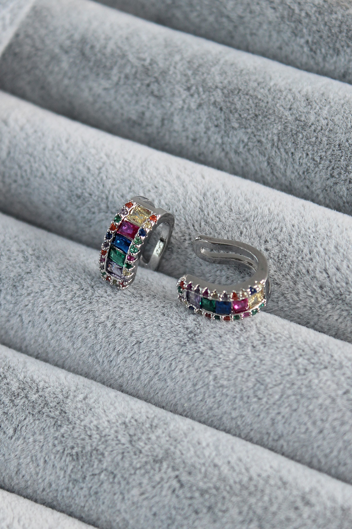 Gümüş Renk Renkli Kristal Taşlı Earcuff Pirinç Kadın Kıkırdak Küp