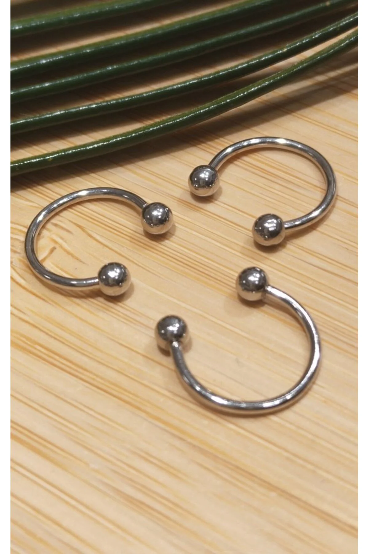 Gümüş Renk Üç Adet 13mm Yarım Ay Pirsing