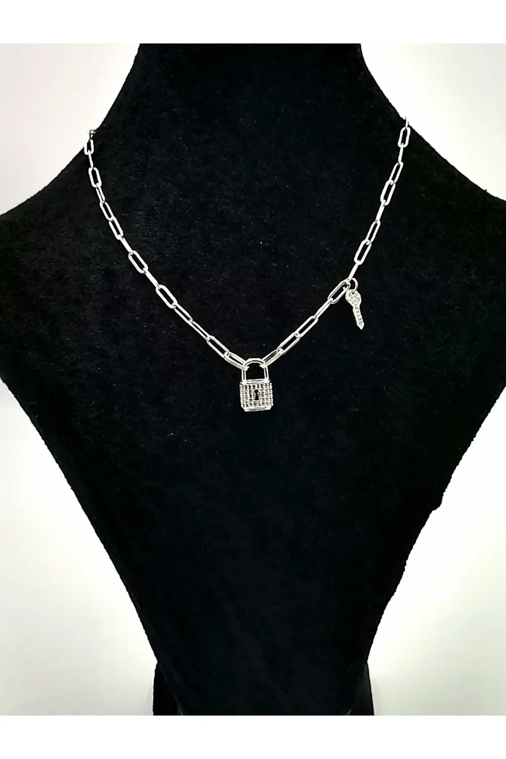 Gümüş Renk Zincirli Figürlü Karamaz Lüks Kolye