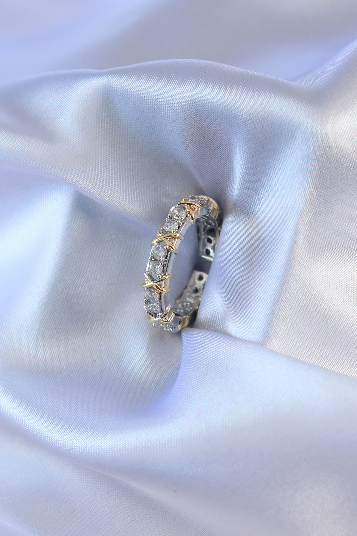 Gümüş Renk Zirkon Taşlı Gold Renk Detay Xoxo Kadın Yüzük - TJ-BYK