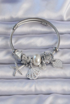 Stillove Gümüş Renk Zirkon Taşlı Beyaz Deniz Kabuğu Tasarım Kalpli Charm B