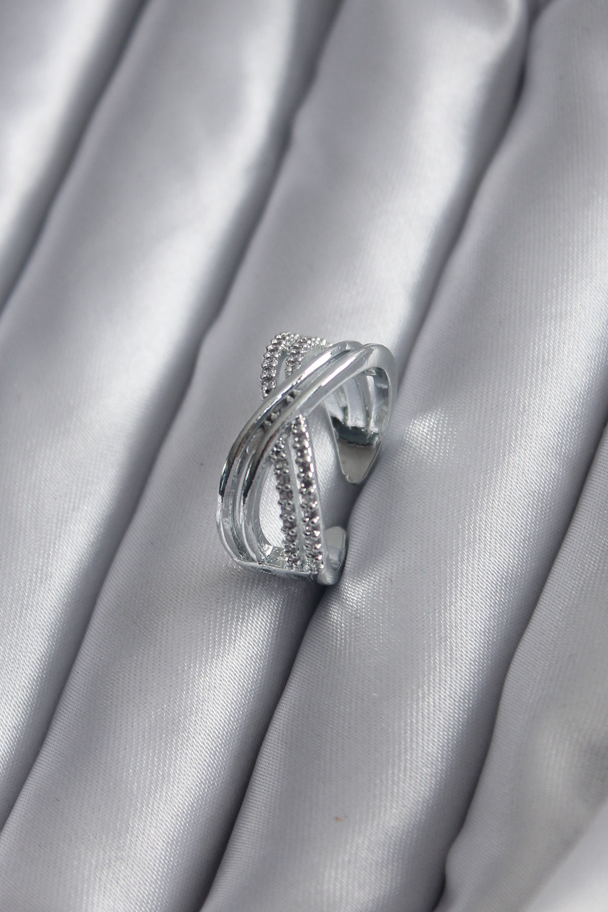 Gümüş Renk Zirkon Taşlı Kadın Yüzük SL6650