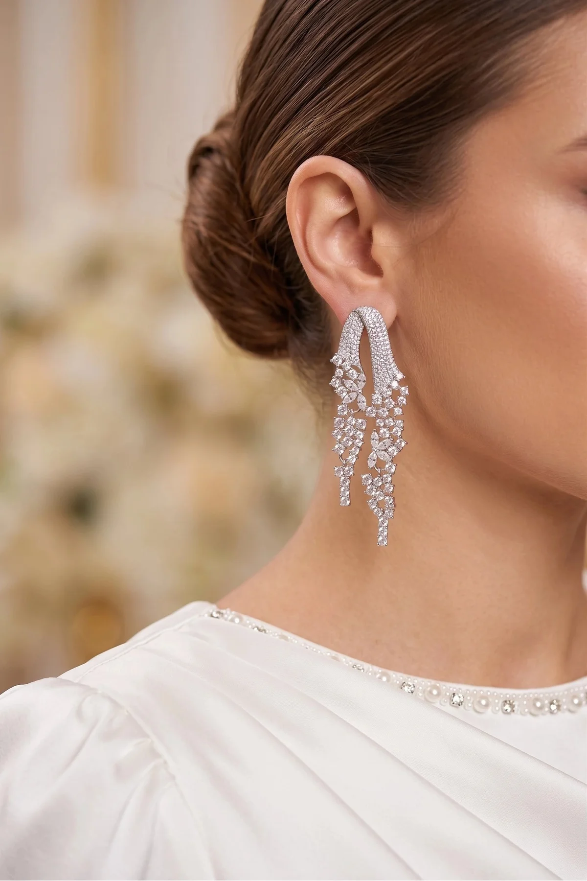 Gümüş Renk Zirkon Taşlı Çelenk Model Kadın Abiye Küpe