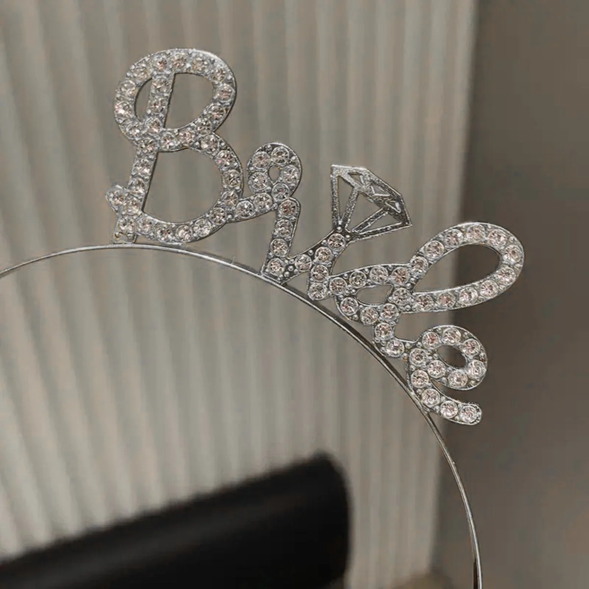Gümüş Renkli Taşlı “Bride” Gelin Tacı