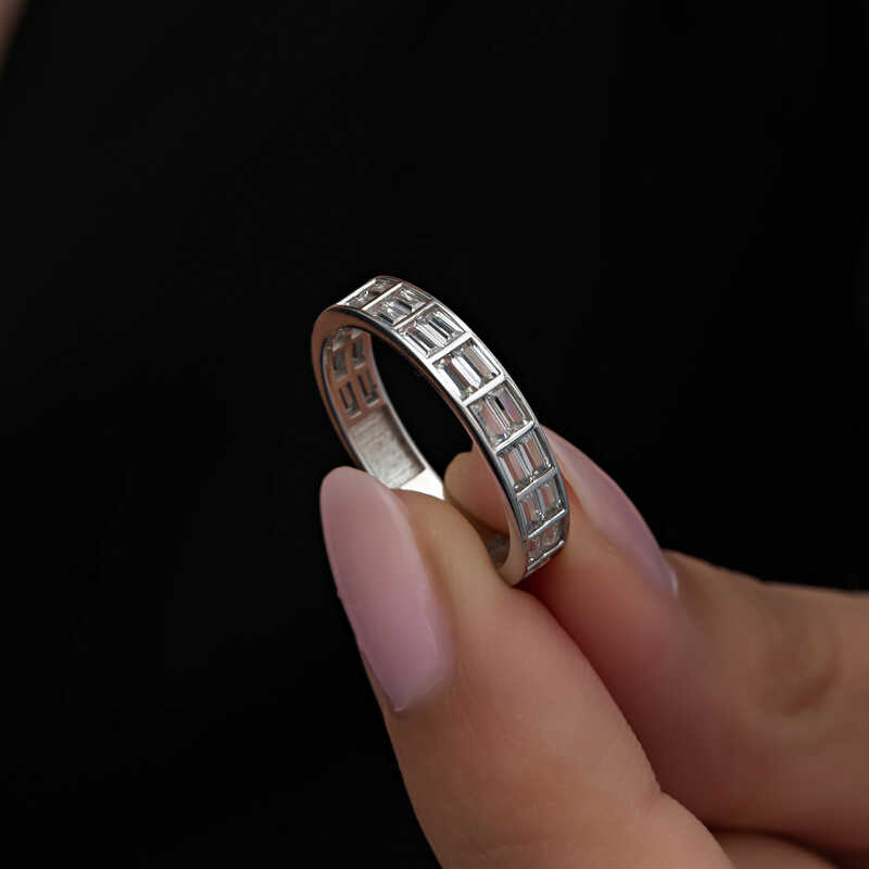 Stillove Gümüş Sıralı Baget Taşlı Kadın Yüzük  Sl6255