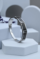 GÜMÜŞ SİYAH DETAY KELEPÇE ÇELİK BİLEKLİK-KEZTÇBİ56